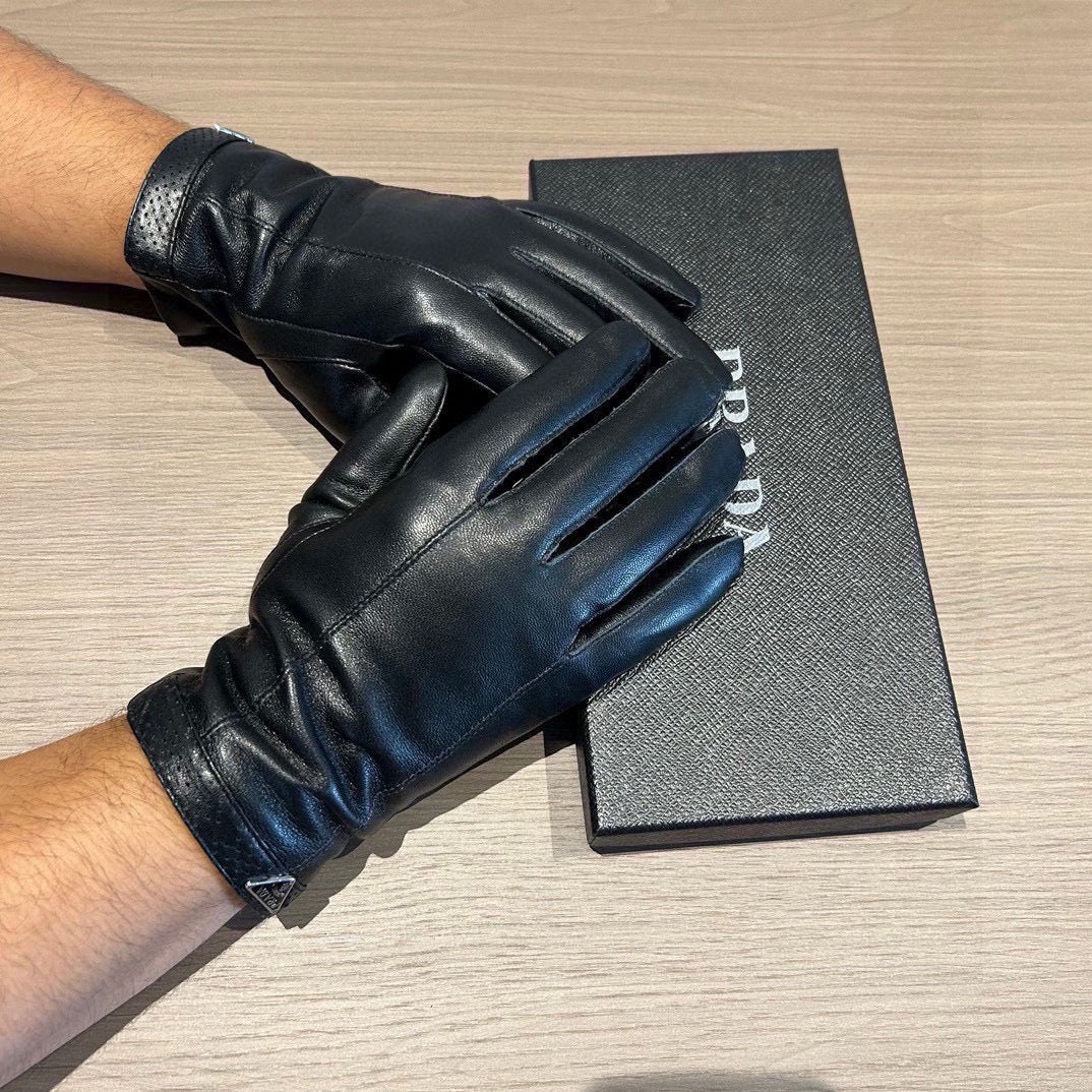 14PD48SDE Stylish sheepskin gloves