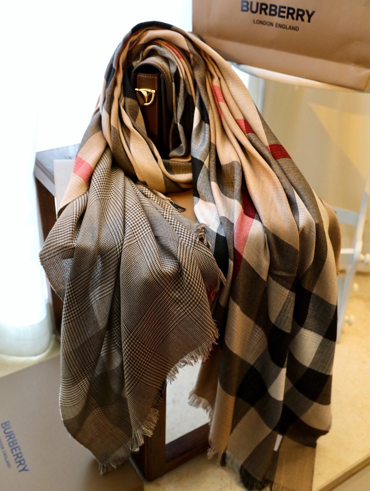 175RR32WDE Stylish Winter Scarves