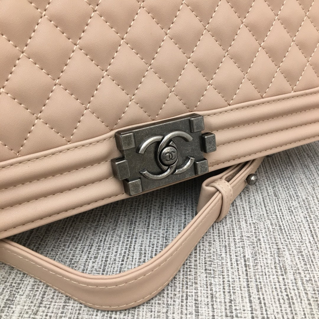5C60BDE Stylish leather bag