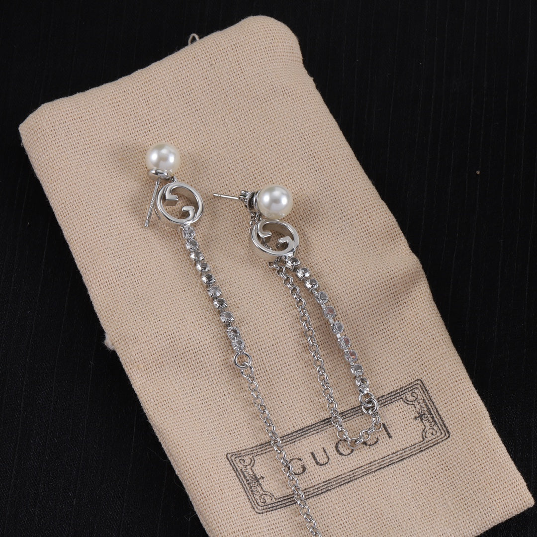 14B1038EDE Stylish Earrings