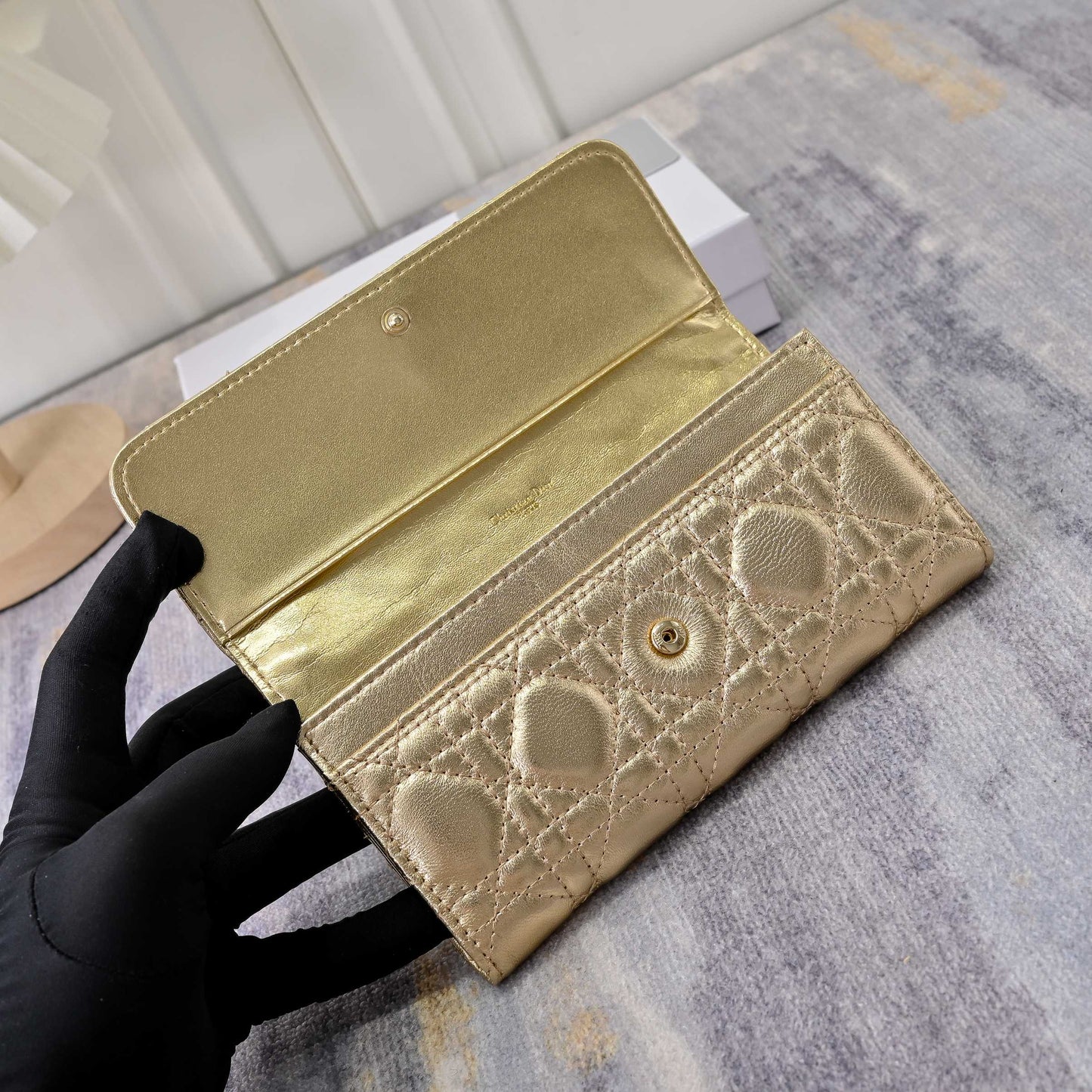 15RD89BDE Stylish leather bag