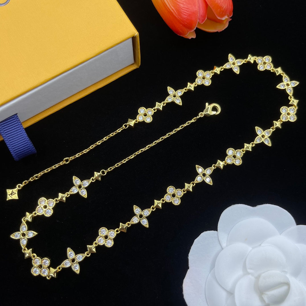 14E969XDE Stylish Necklaces