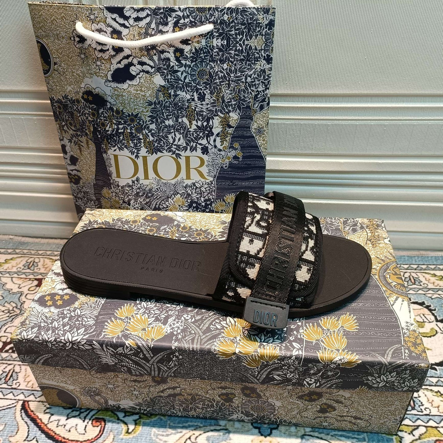 14D20ZDE Stylish Slippers