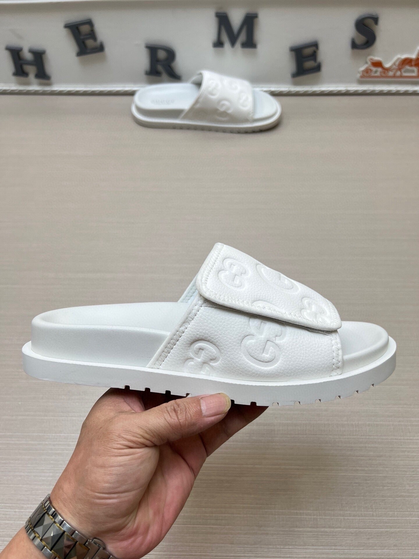 5LB230ZDE Stylish Slippers