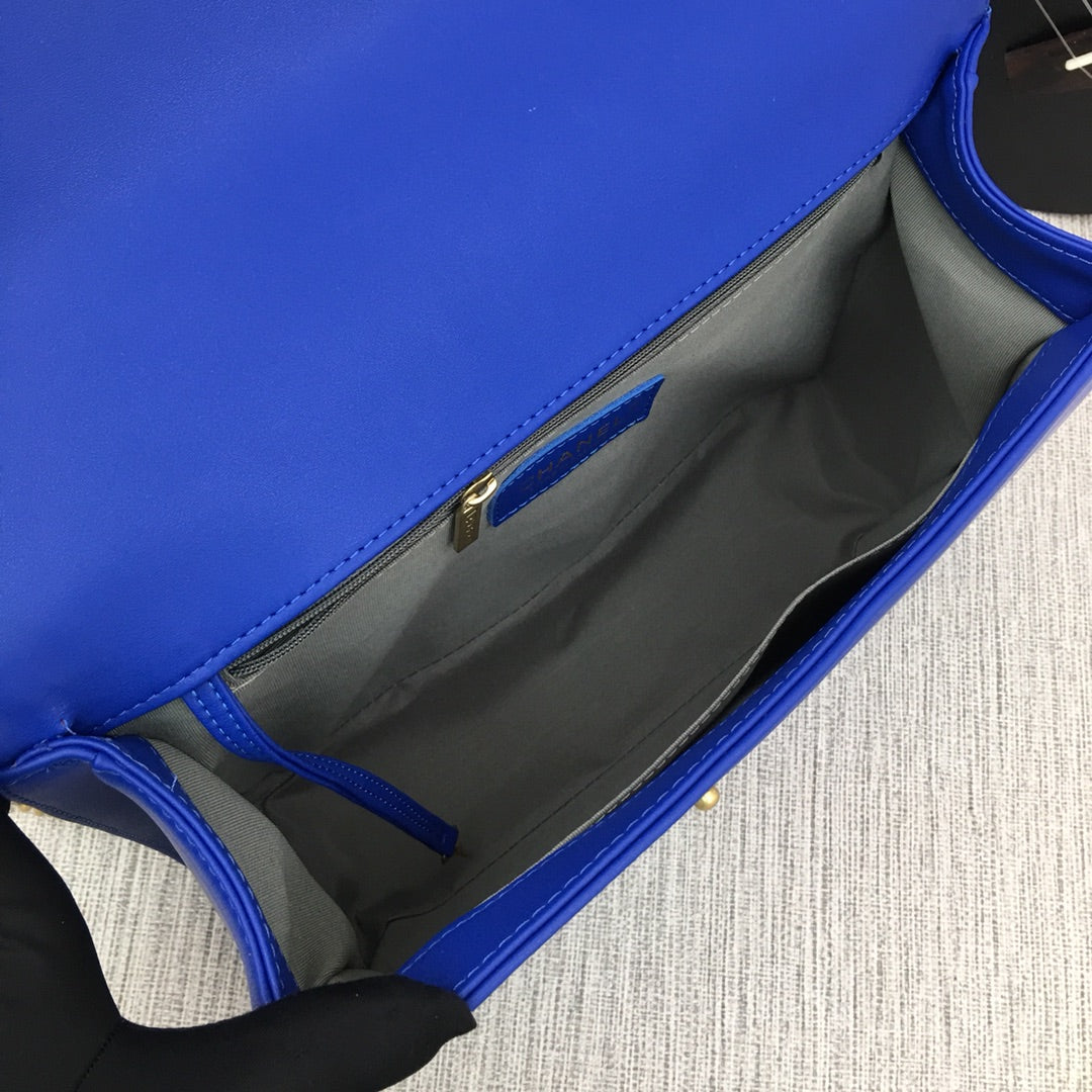 5C60BDE Stylish leather bag