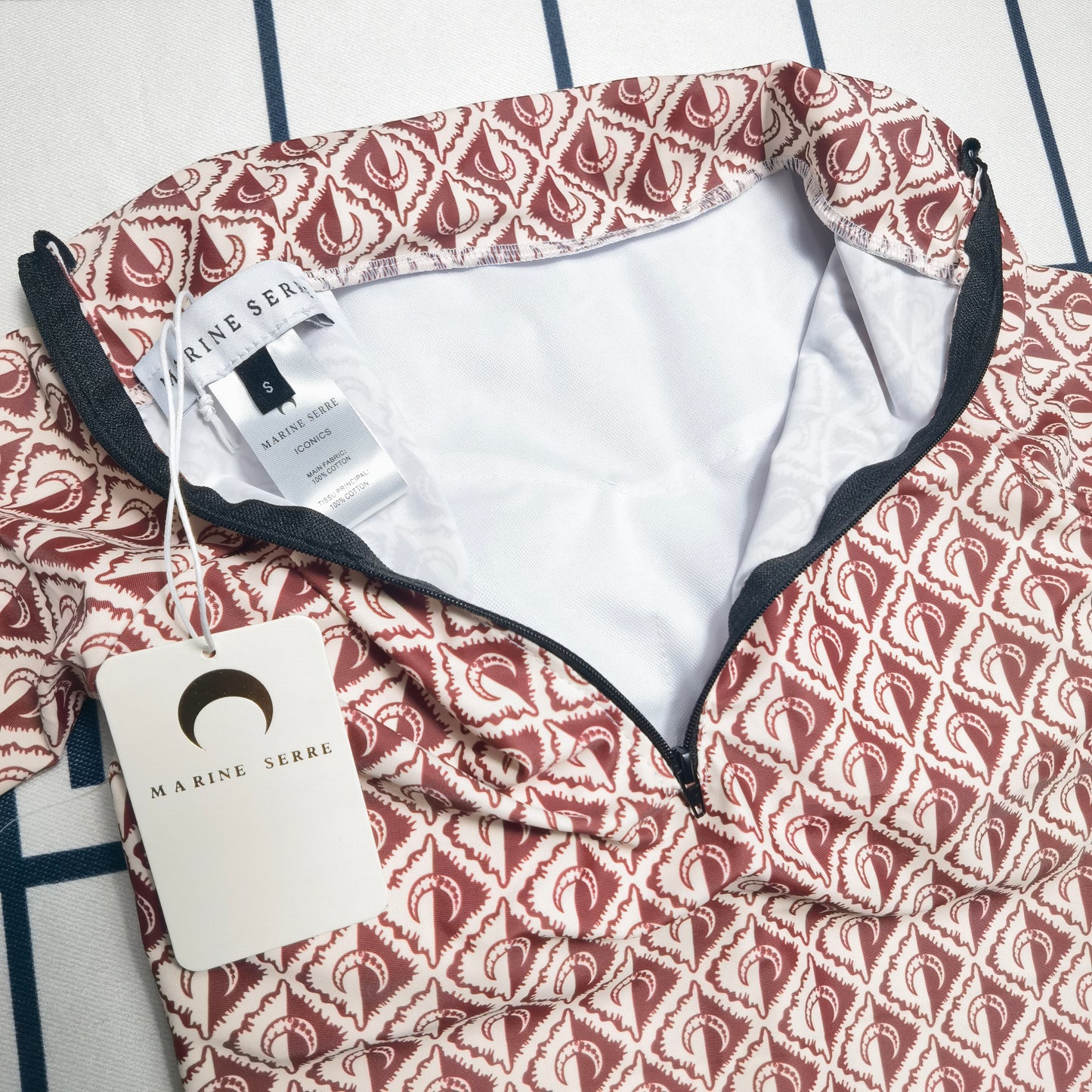 14A138YDE Stylish Long sleeve swimsuit