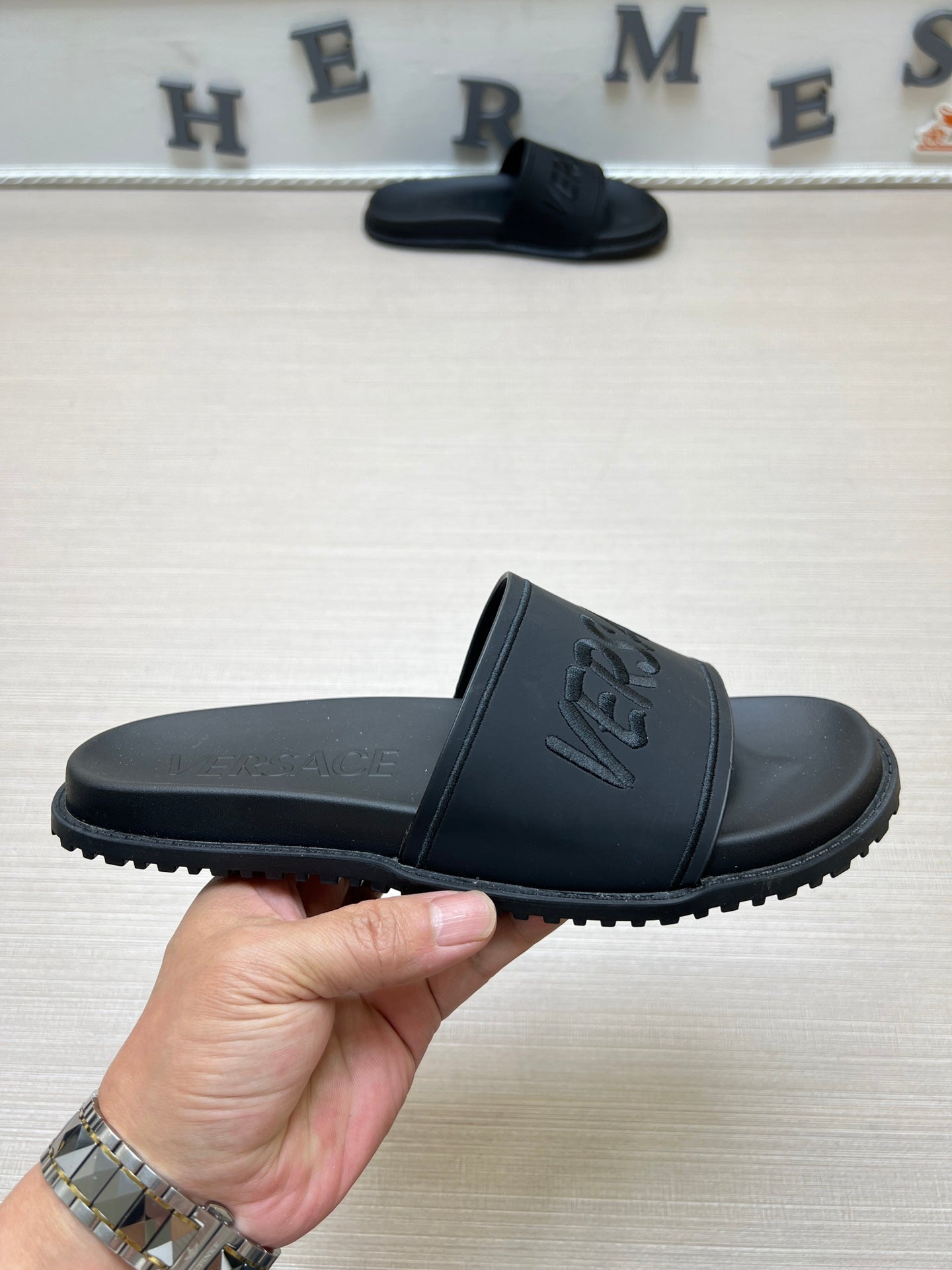 54V54ZDE Stylish slippers