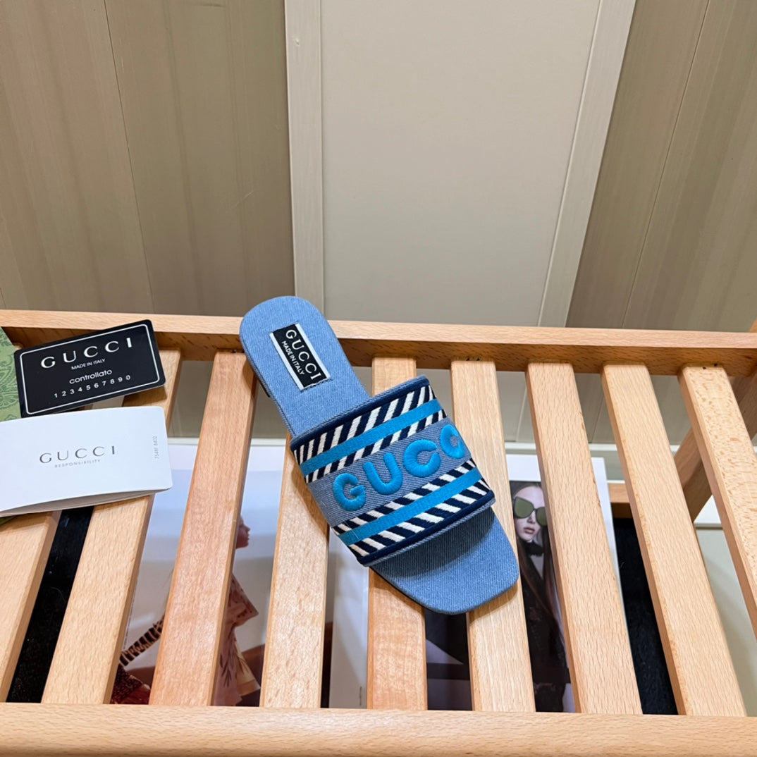 14B6ZDE Stylish Slippers