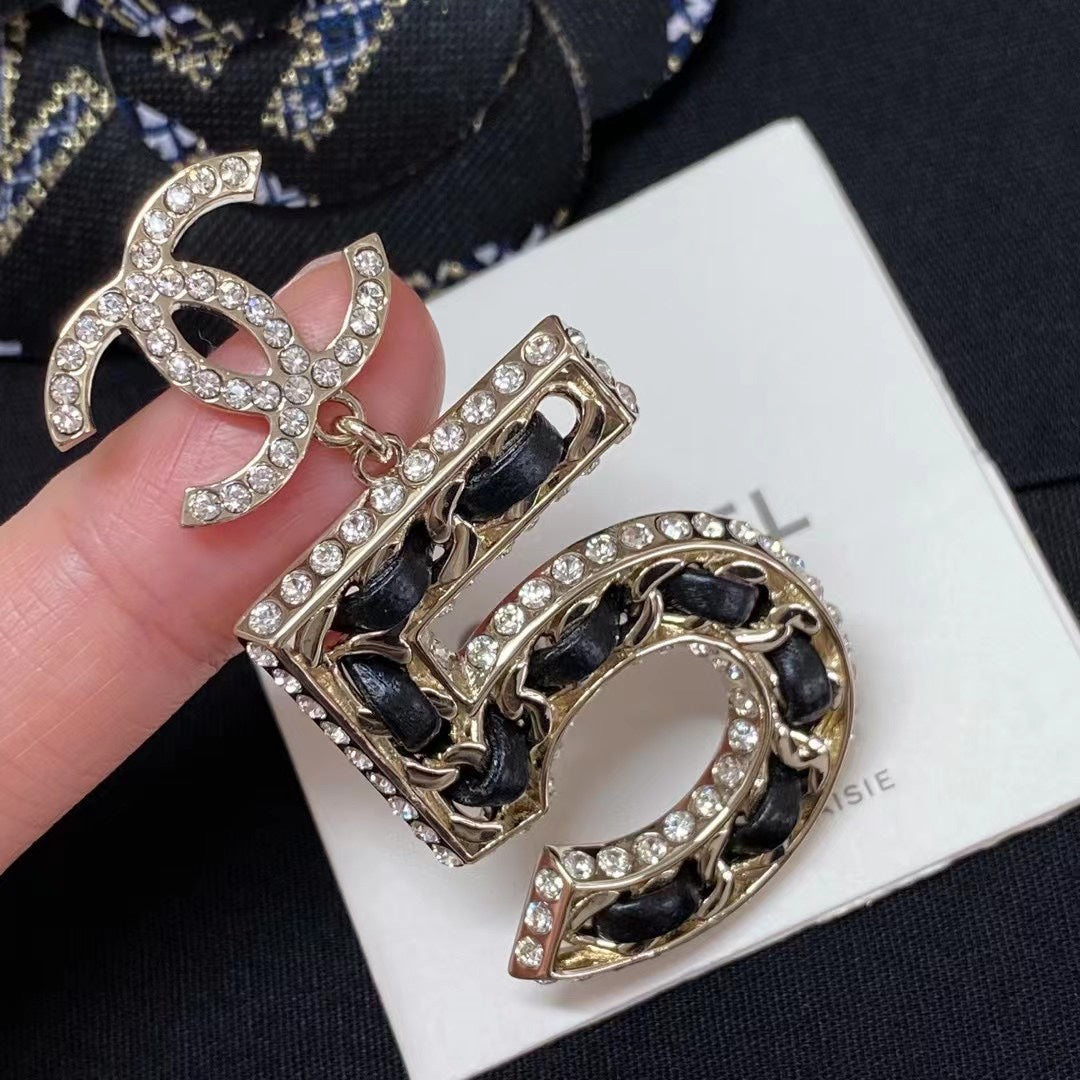 1NC49EDE Stylish Earrings