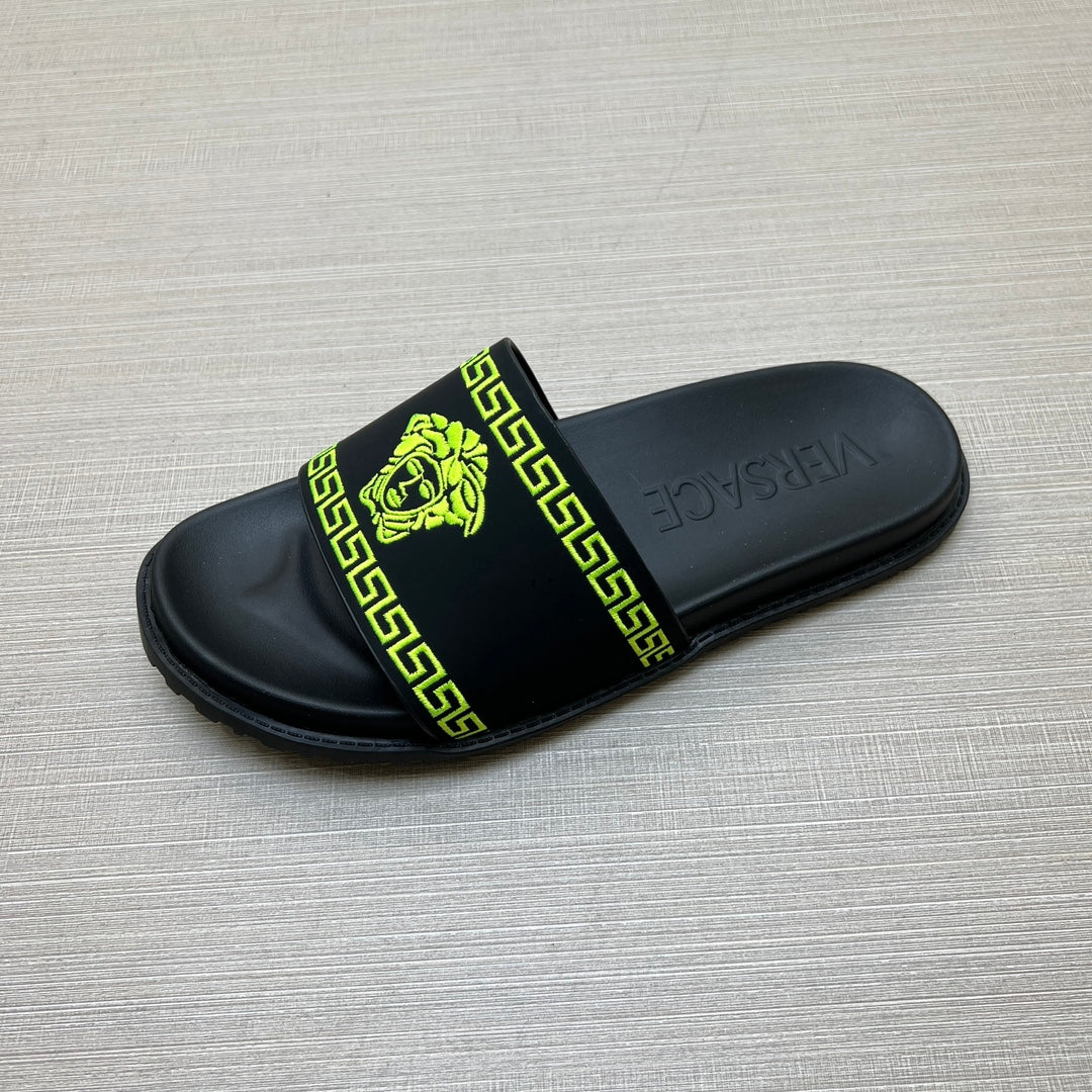 54V53ZDE Stylish slippers