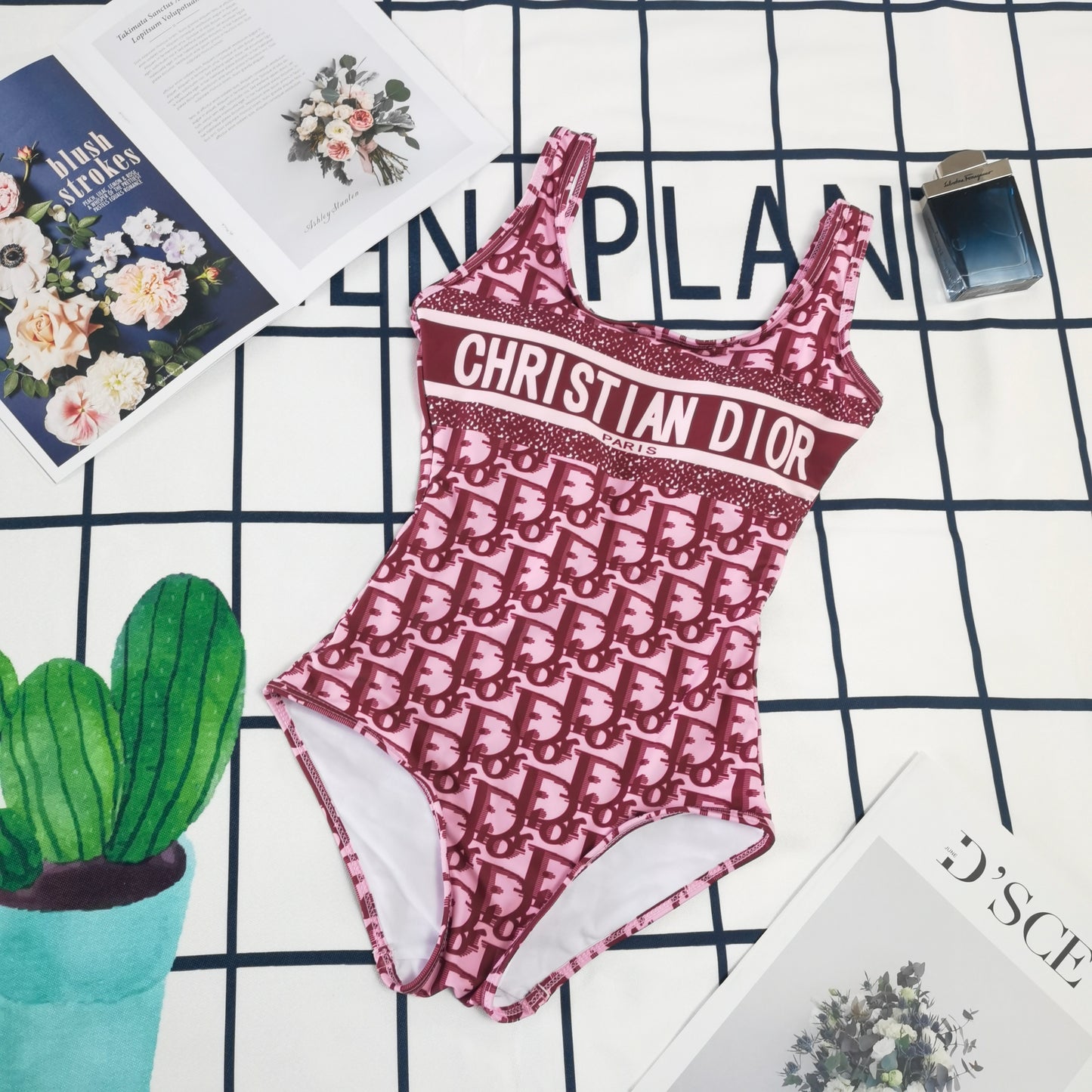 14D176YDE Stylish Bikini swimsuit