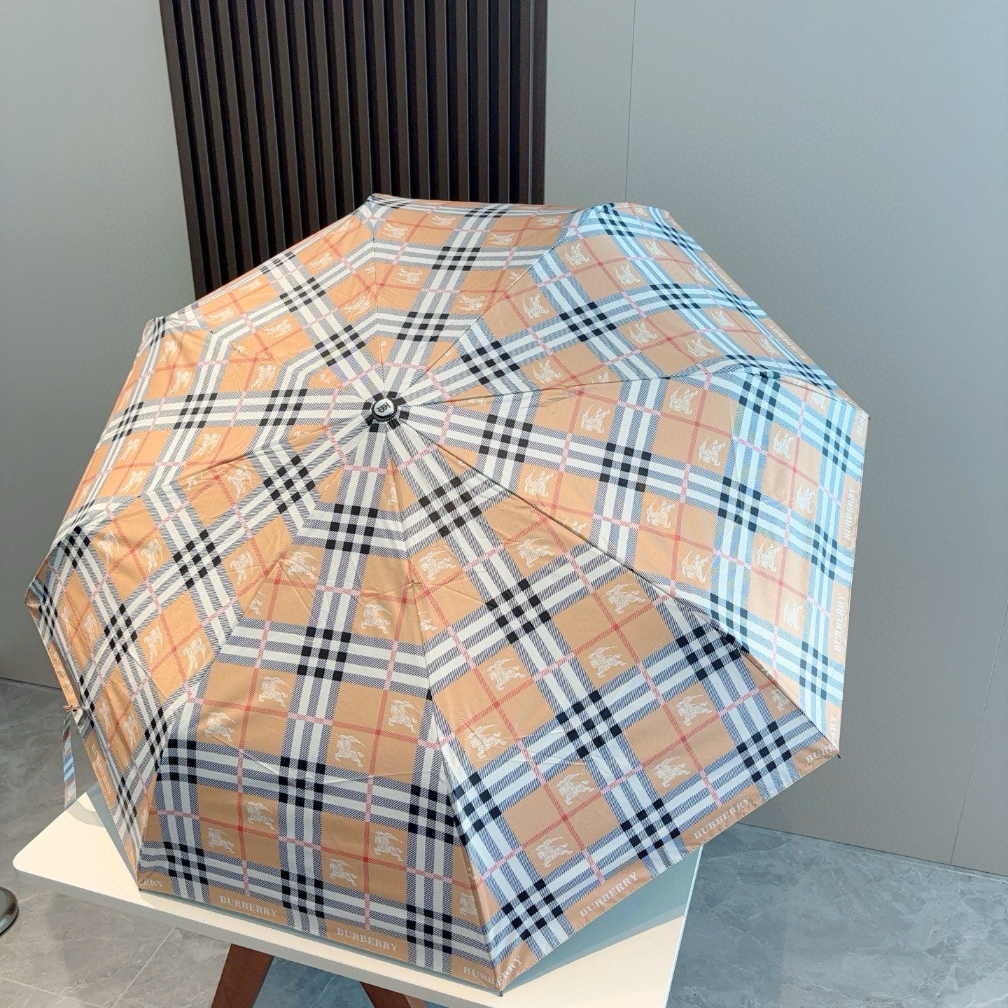 15RR127SDE Stylish UV resistant umbrella