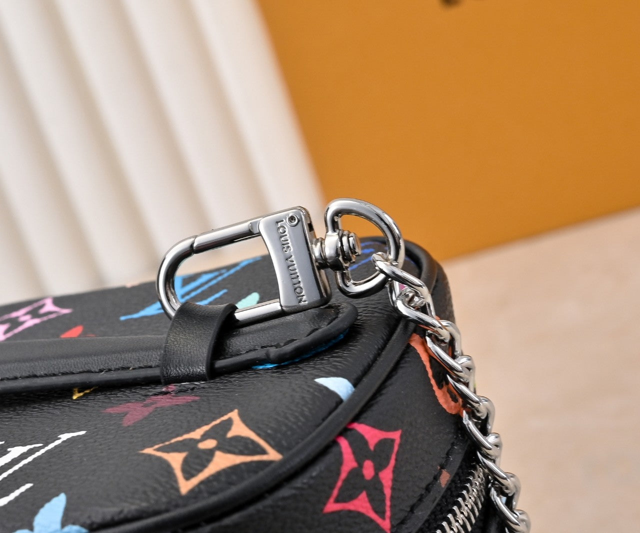 15XE11BDE Stylish leather bag