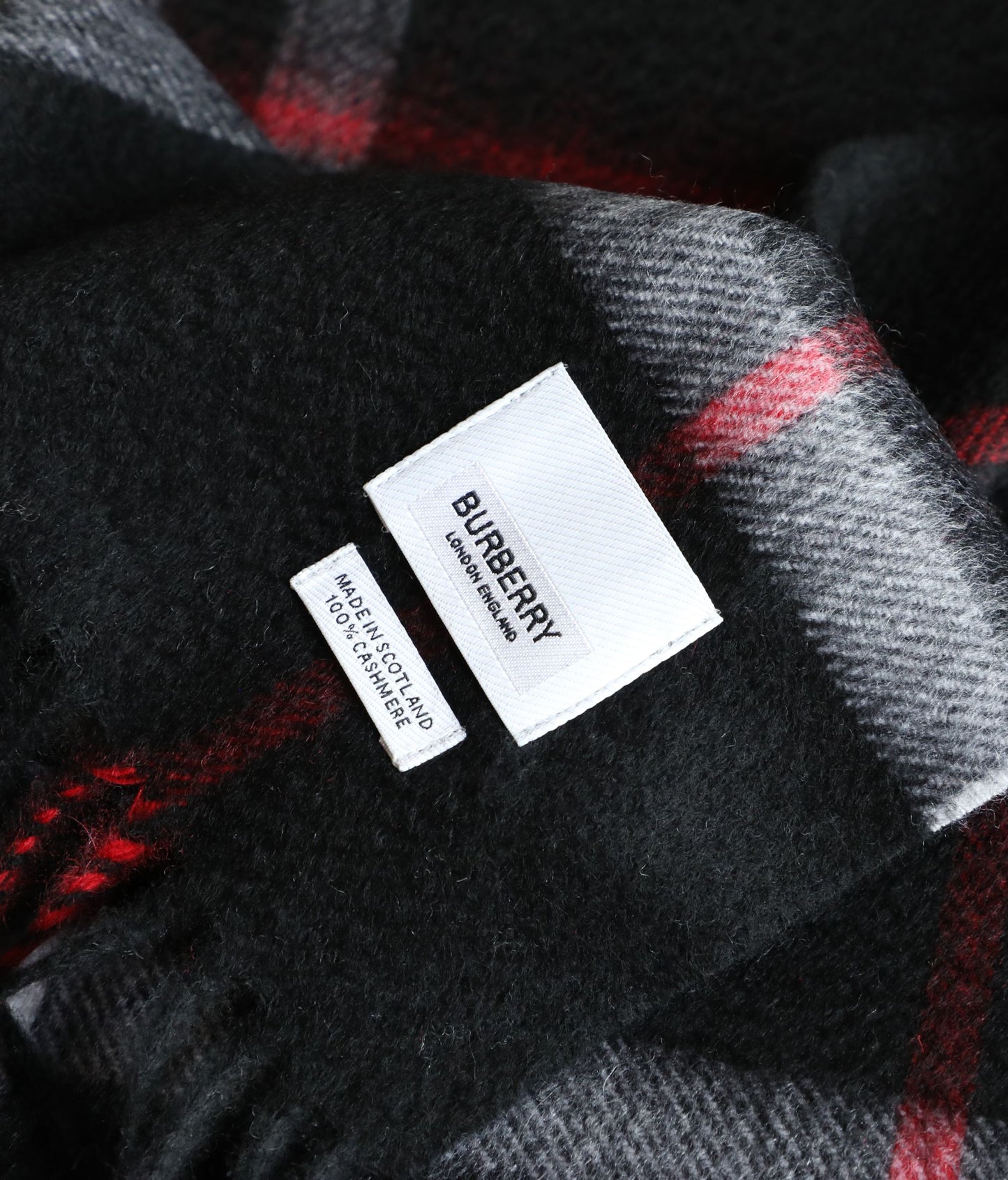 185ZR3WDE Stylish Winter Scarves