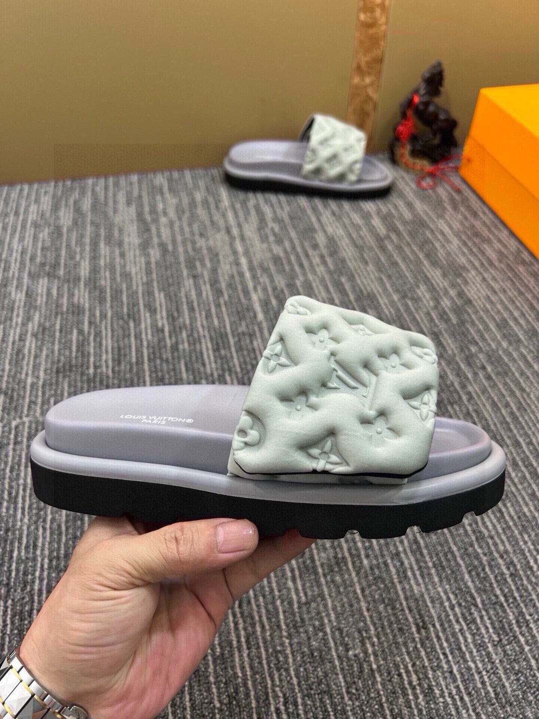 5QE13ZDE Stylish Slippers