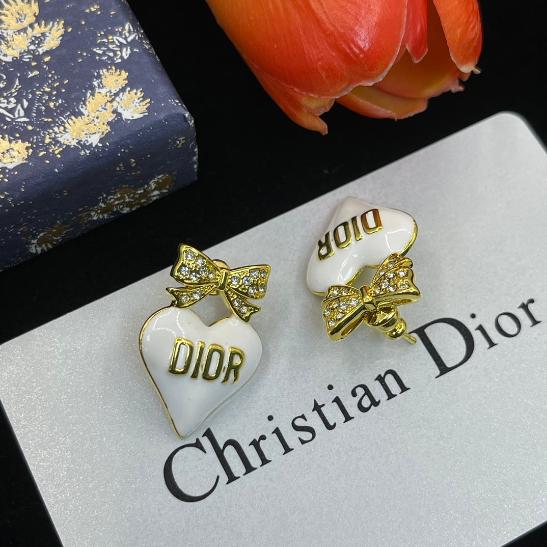 14D772EDE Stylish Earrings