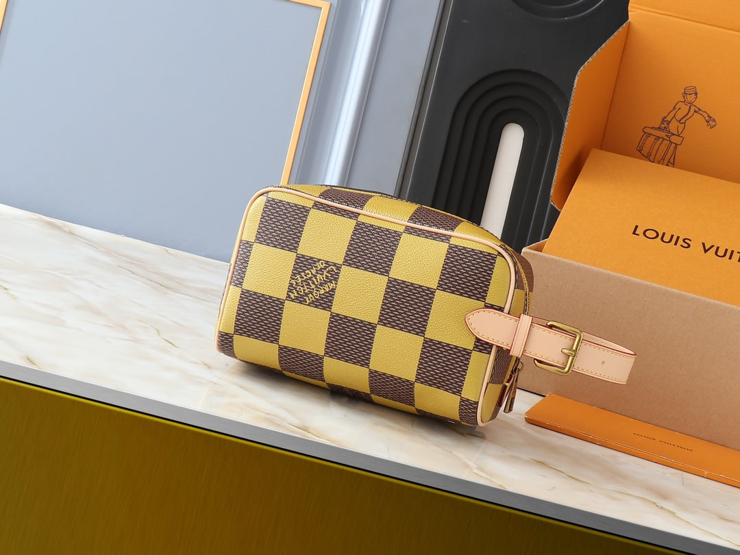 15RE69BDE Stylish leather bag
