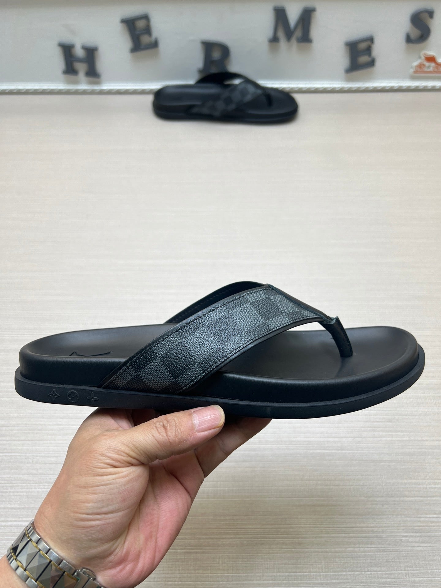 54E59ZDE Stylish slippers