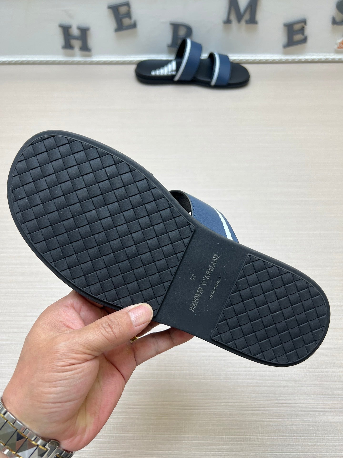 54A104ZDE Stylish slippers