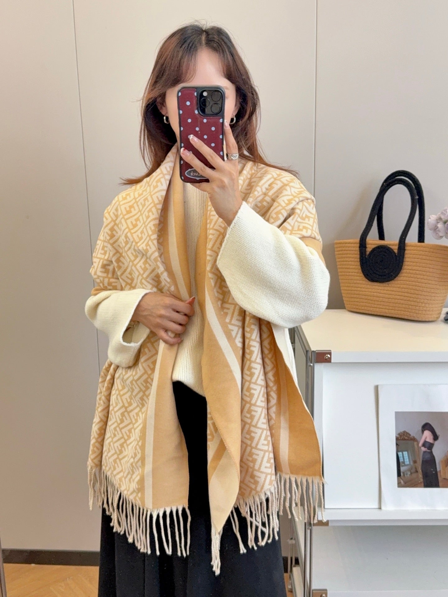 185ZF60WDE Stylish Winter Scarves