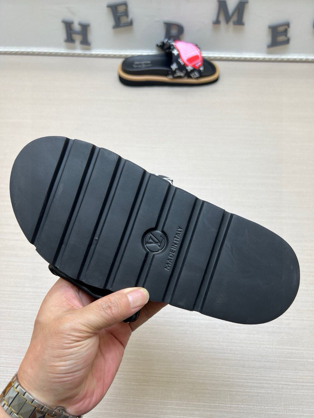 5QE11ZDE Stylish Slippers