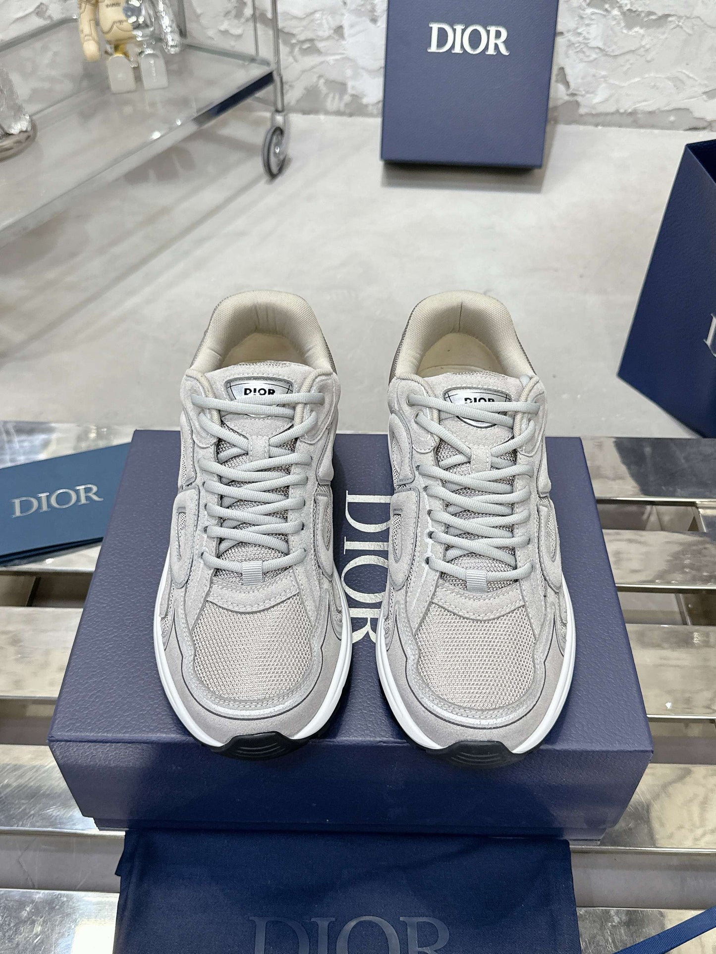 245RD2ZDE Stylish Sneakers