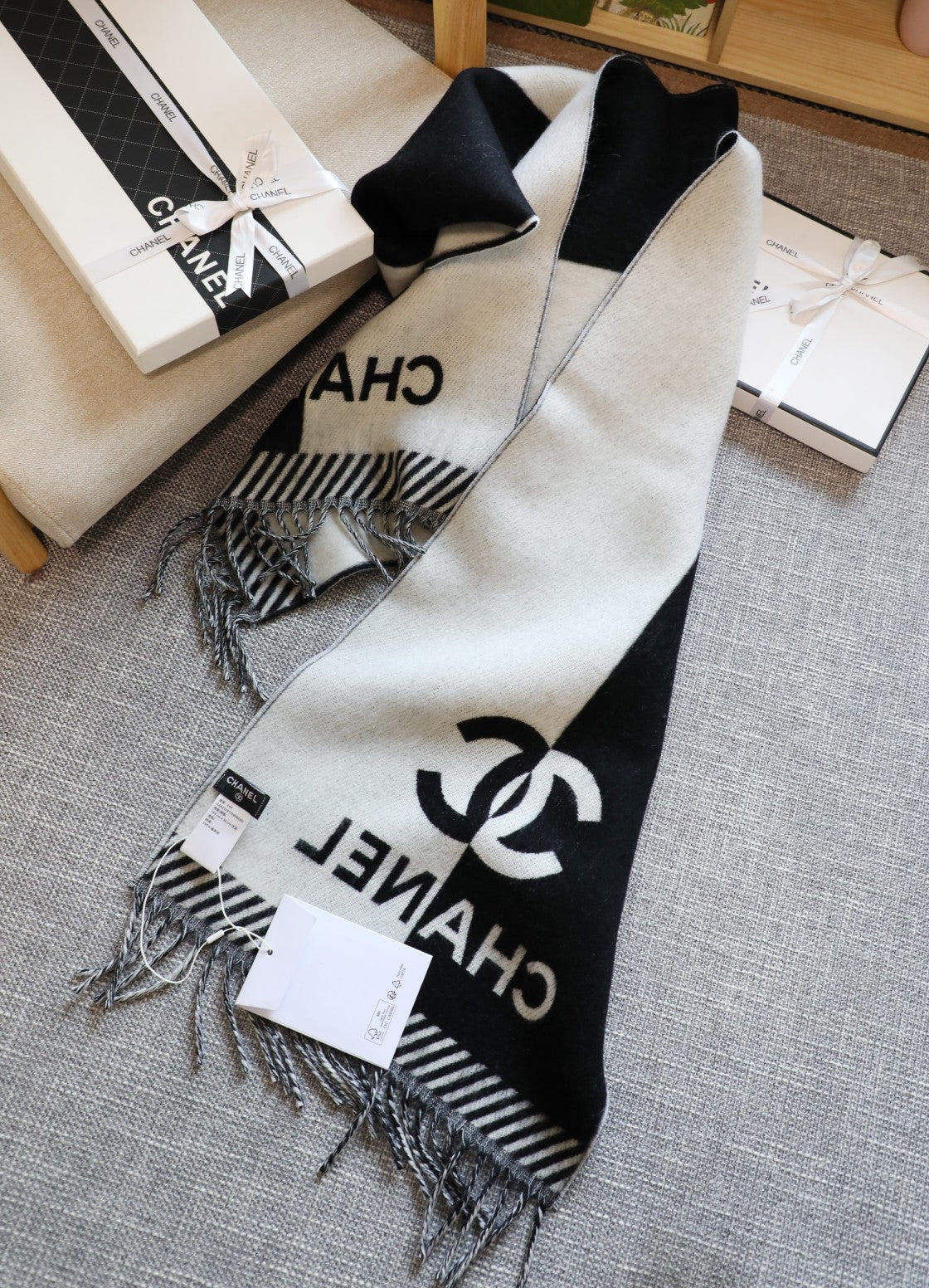 175RC14WDE Stylish Winter Scarves