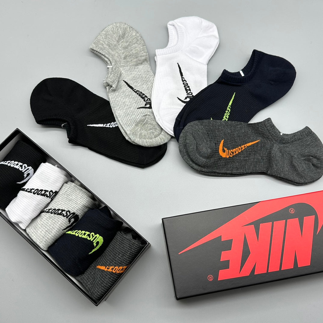 235QA48SDE Stylish socks(5 pairs )