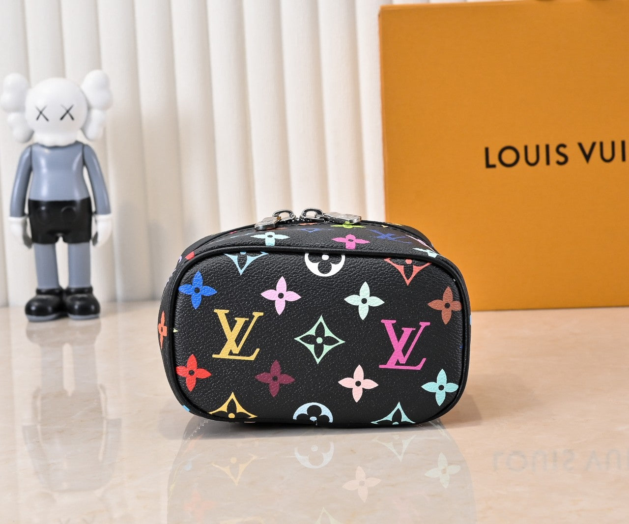 15XE11BDE Stylish leather bag