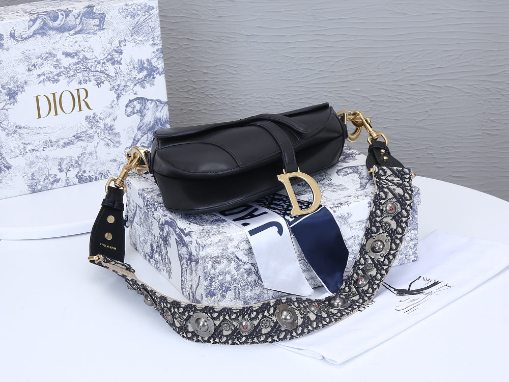 5D11BDE Stylish leather bag