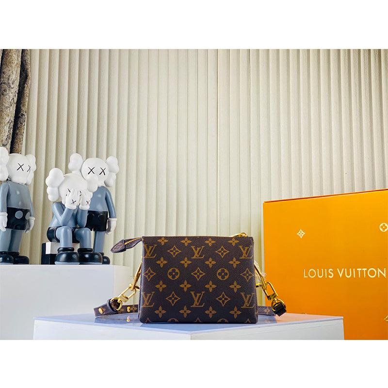 3E160BDE Stylish leather bag