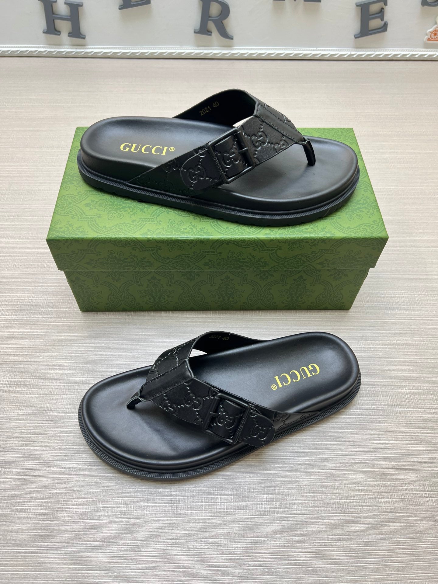 54B91ZDE Stylish slippers