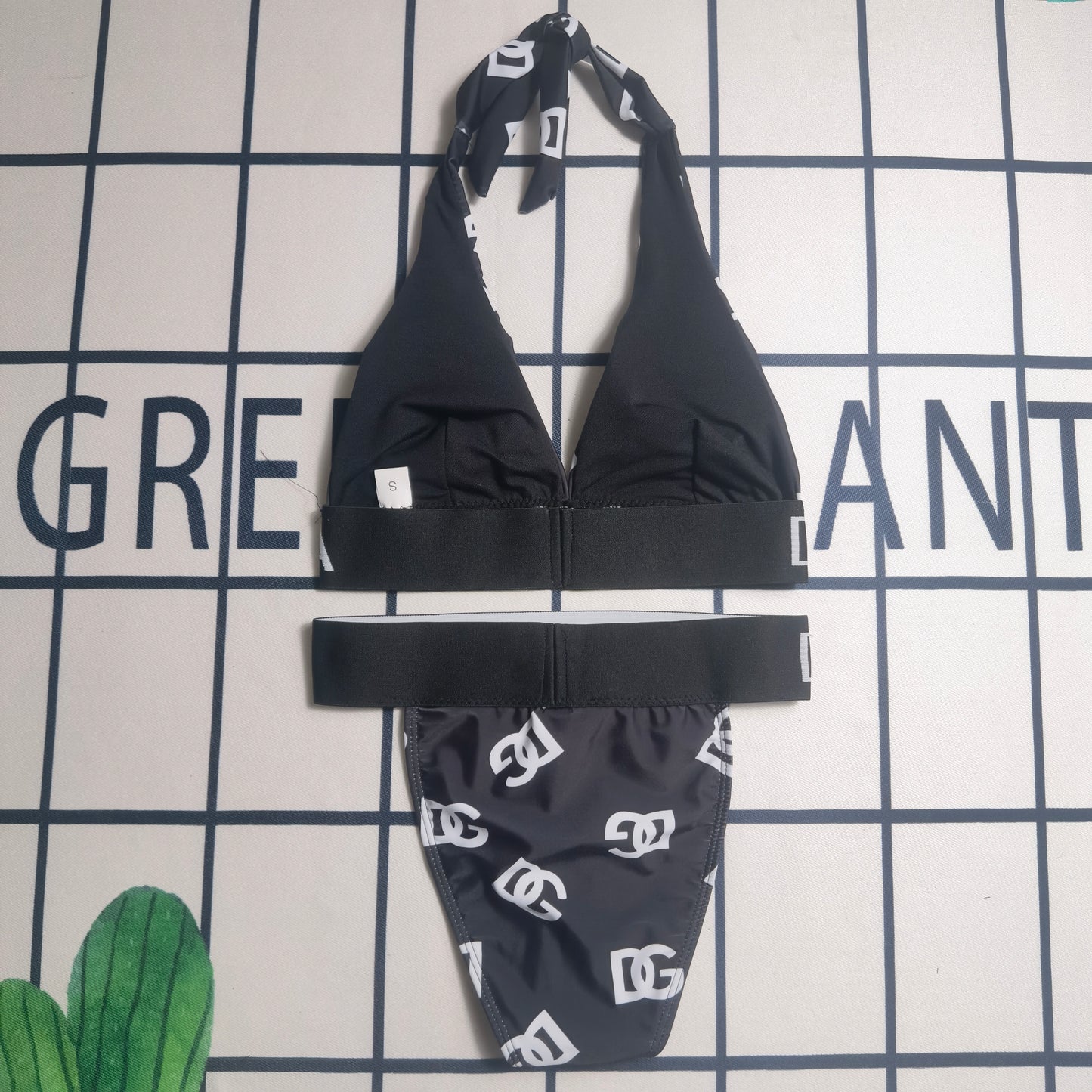 14A199YDE Stylish Bikini swimsuit
