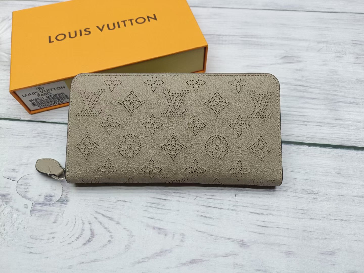 1XE102BDE Stylish leather wallets