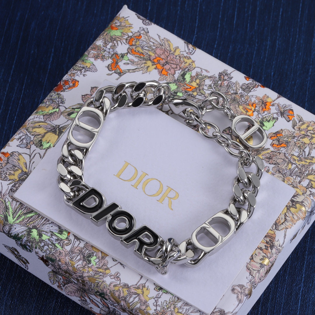 14D540XDE Stylish Bracelets Necklaces
