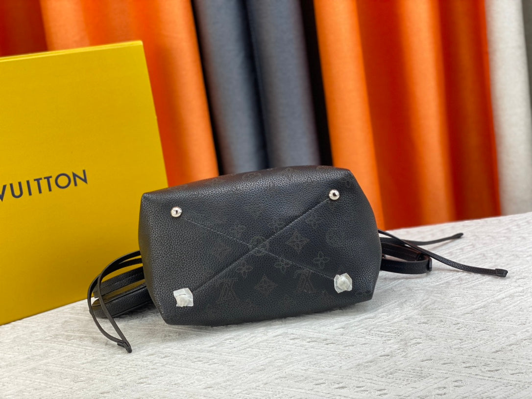 165NE99BDE Stylish leather bag