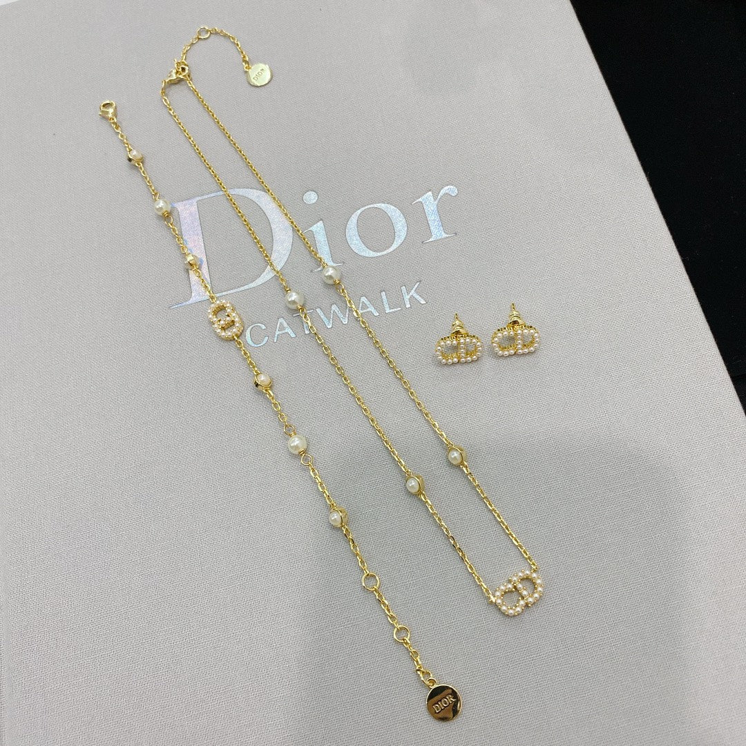 14D251XDE Stylish Rings Earring Bracelets Necklaces
