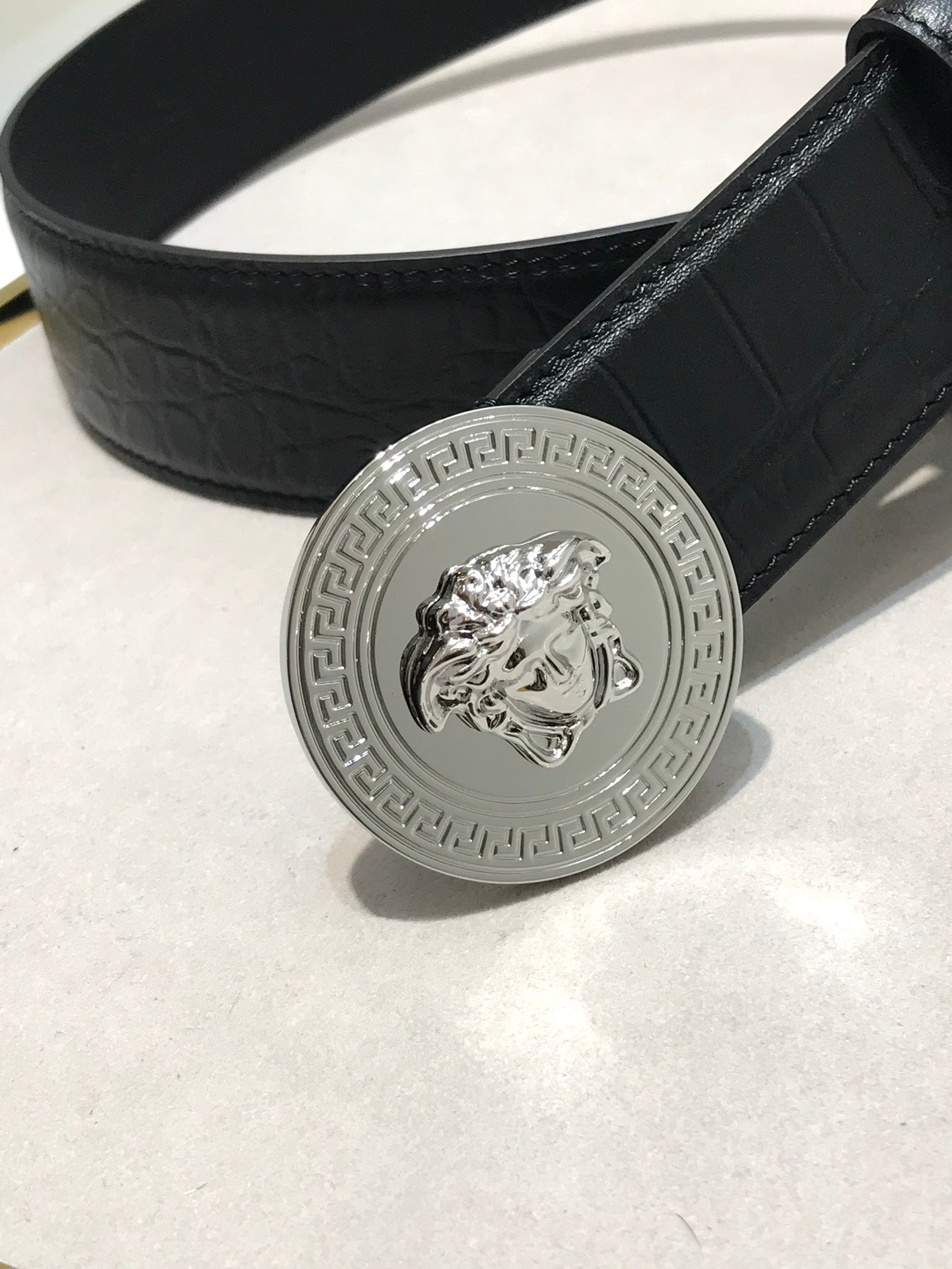 14V83PDE Stylish High quality belt With full package