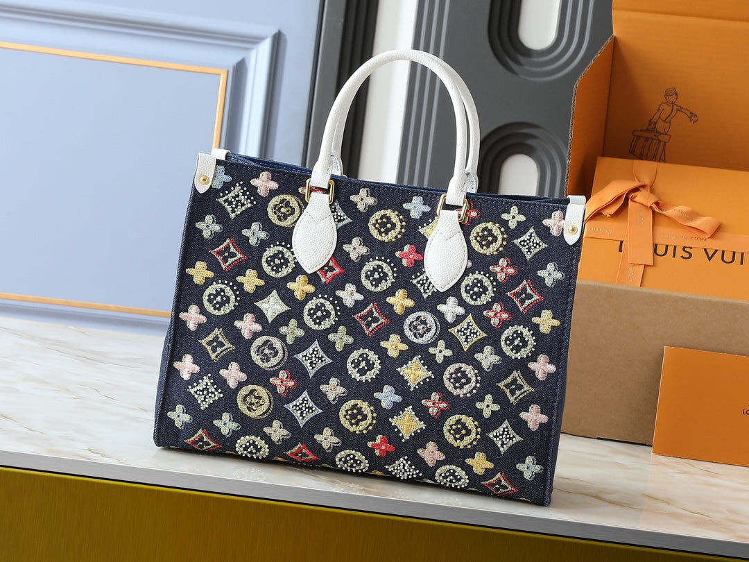 15RE22BDE Stylish genuine leather embroidered bag