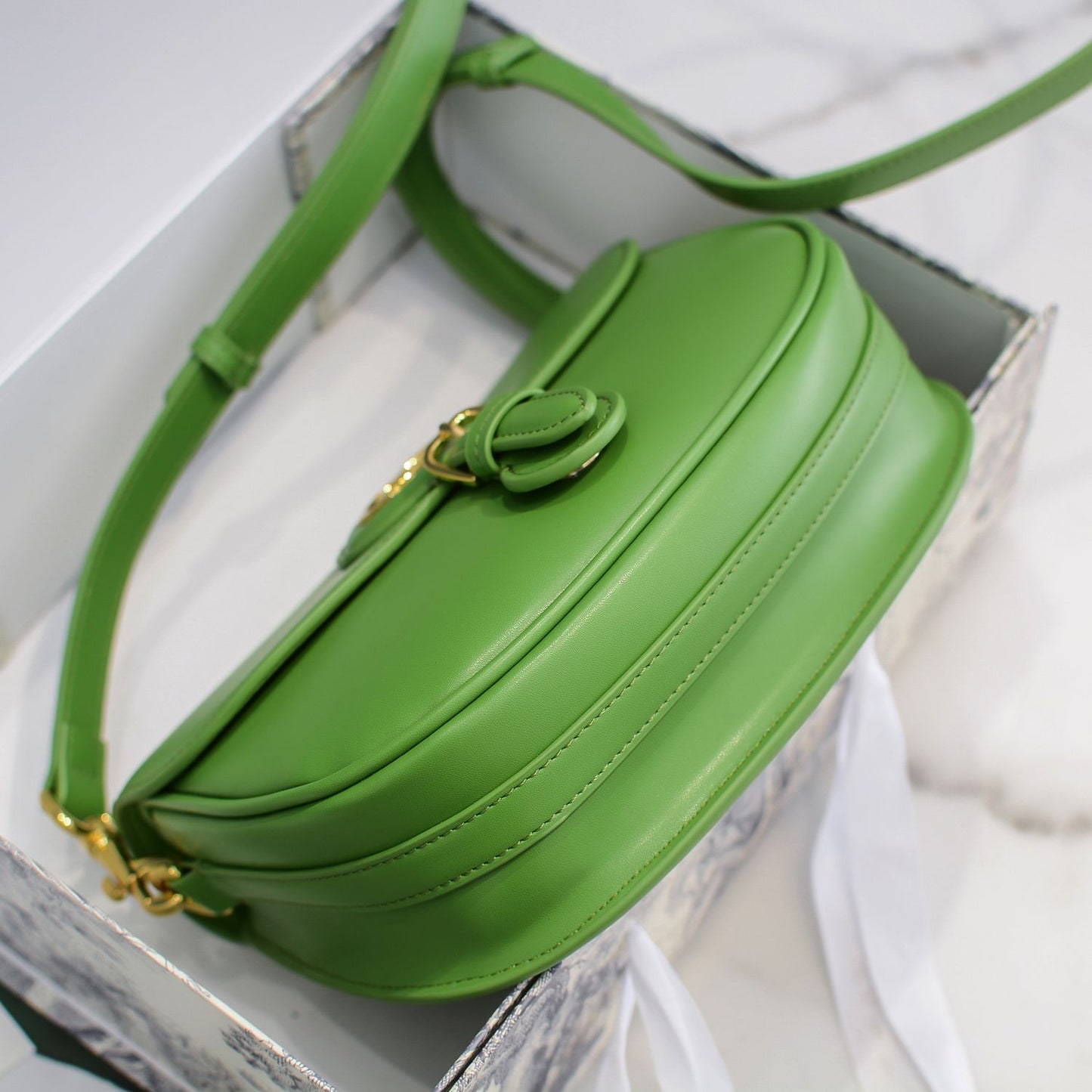 1L48BDE Stylish leather bag