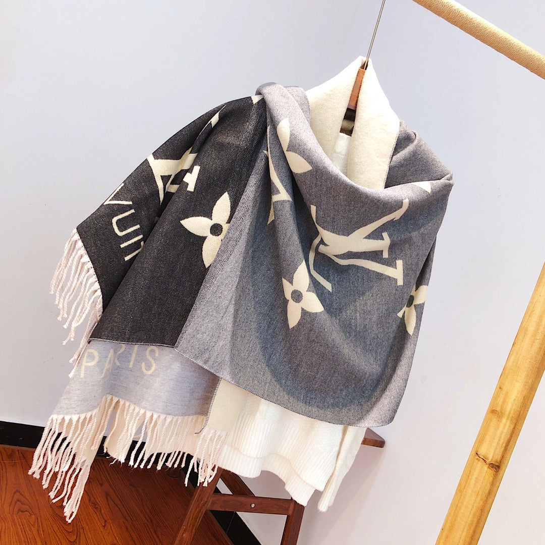 175RE47WDE Stylish Winter Scarves
