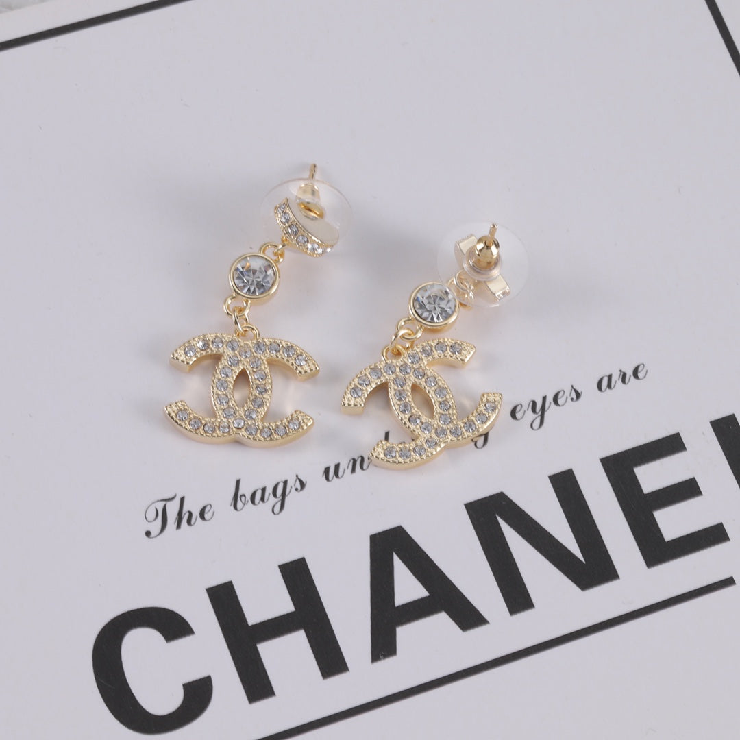 14C782EDE Stylish Earrings