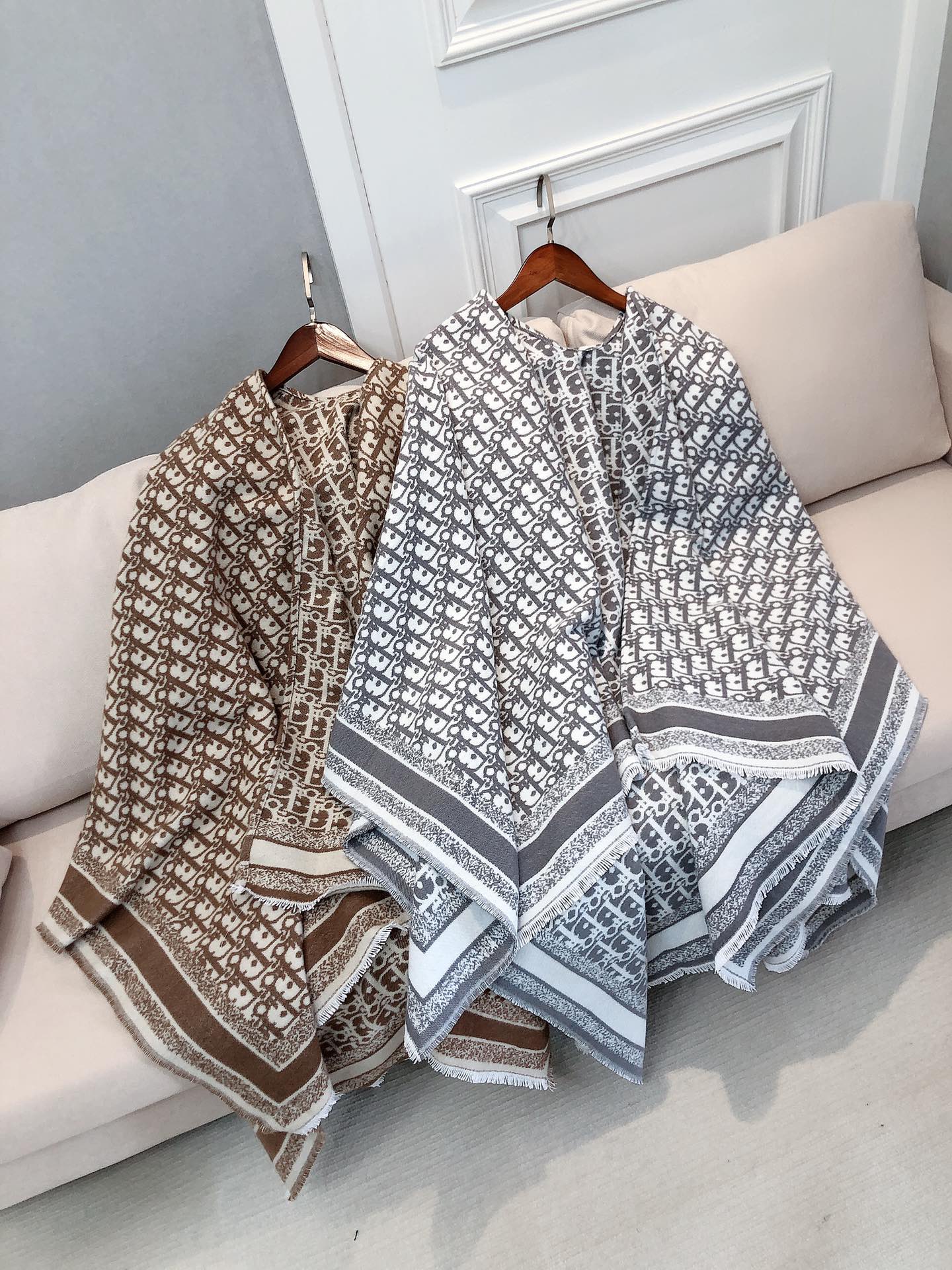 175RD20WDE Stylish Winter Scarves