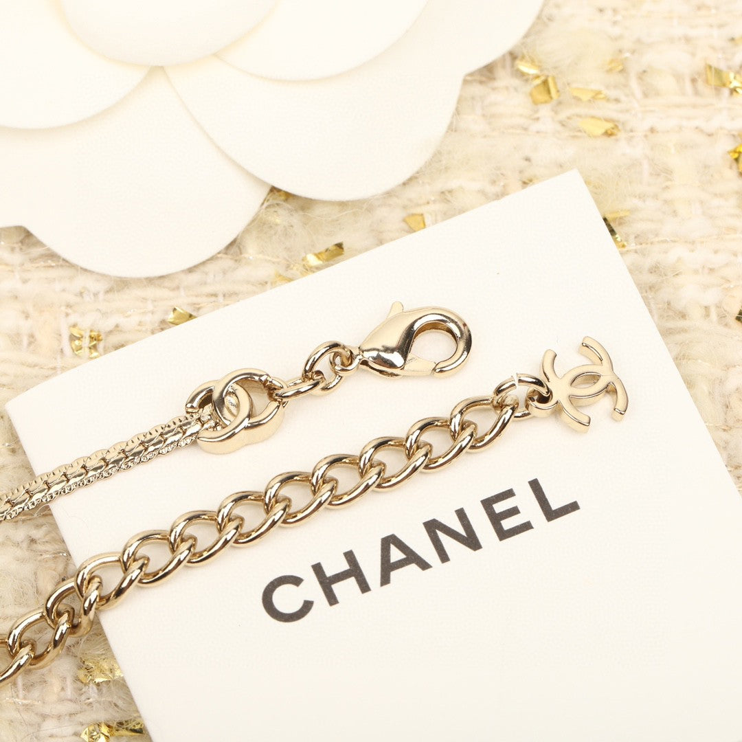 175RC90XDE Stylish Necklace