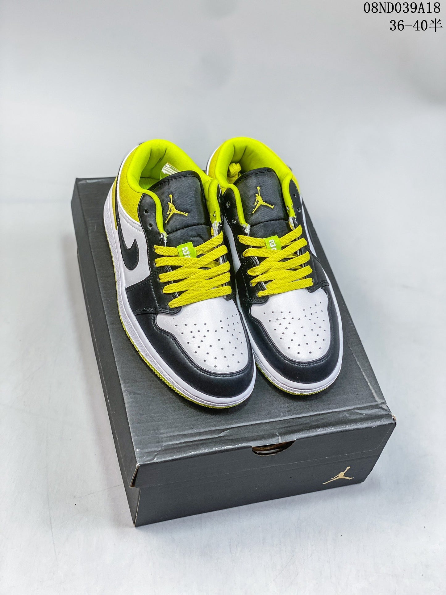 4YN55ZDE Stylish Sneakers (No Box, August-October Big Sale)