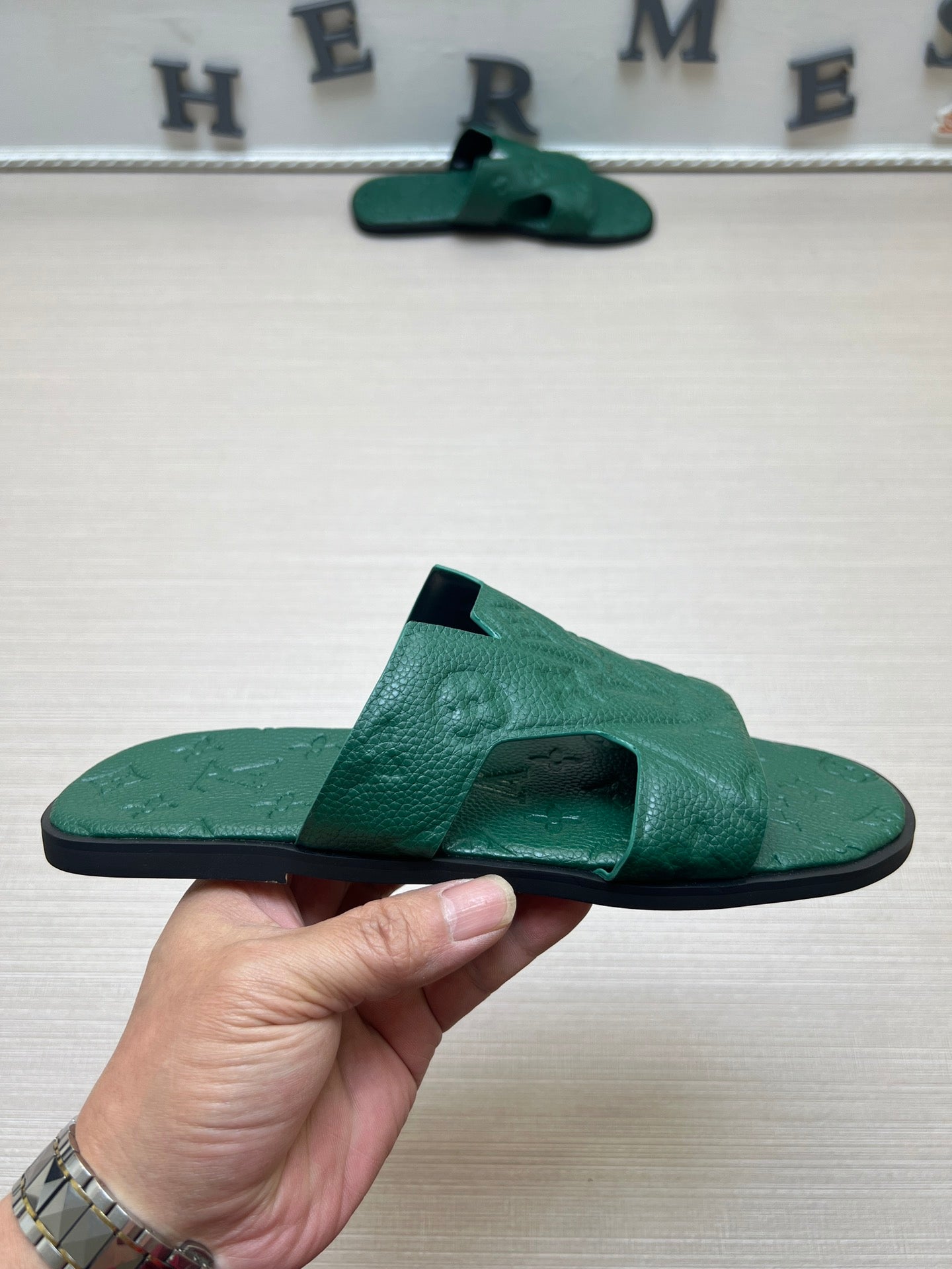 54E34ZDE Stylish slippers