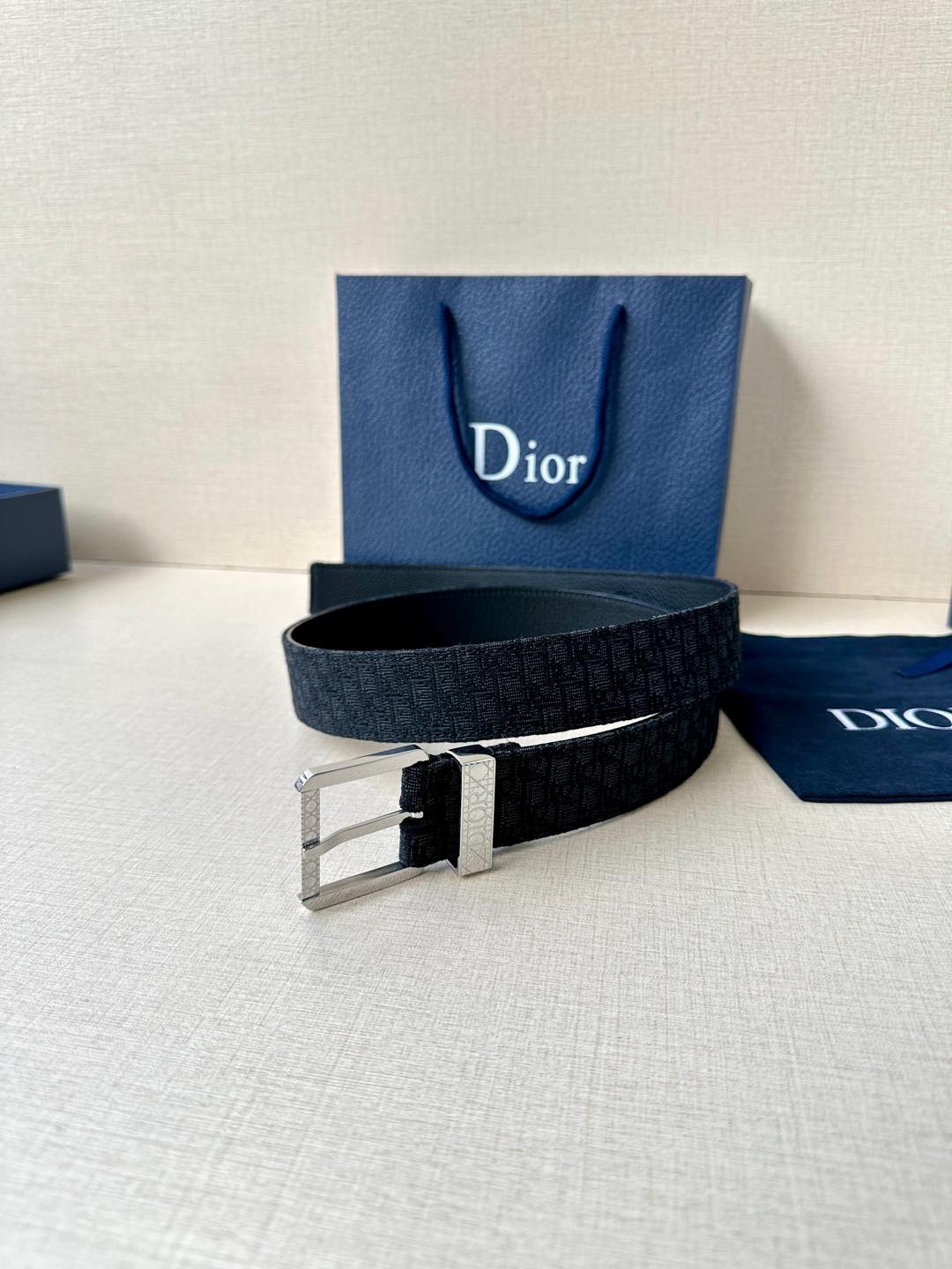 1WD156PDE Stylish High quality belt With full package
