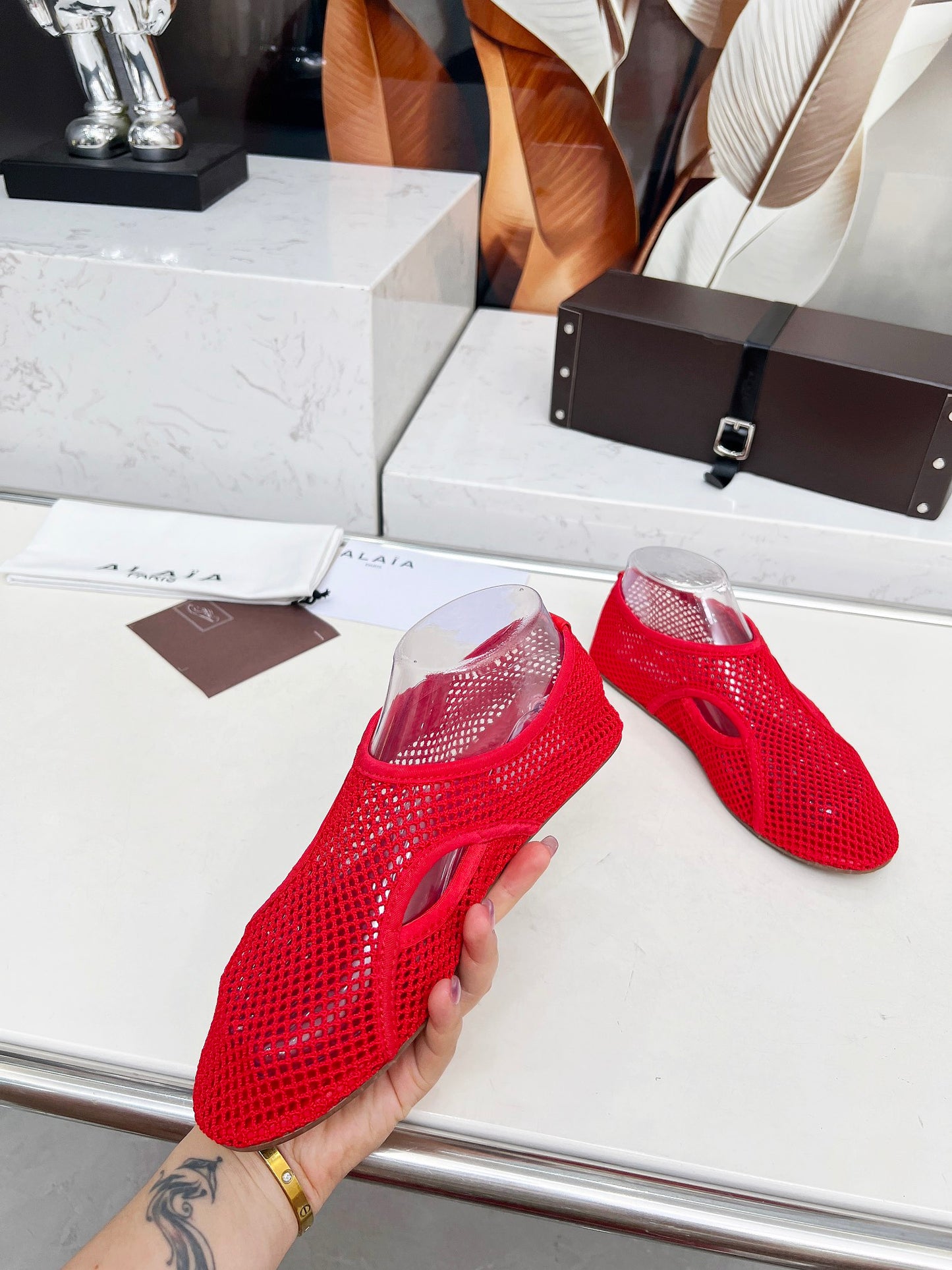255QA24ZDE Stylish leather shoes