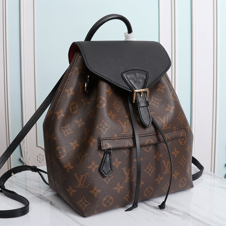 1E067BDE Stylish leather bag