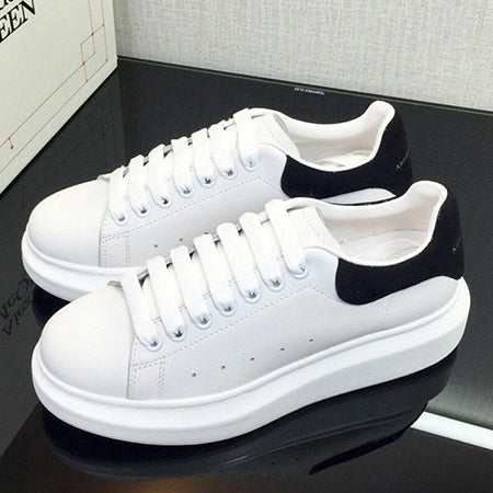 1MQ82ZDE Stylish Sneakers